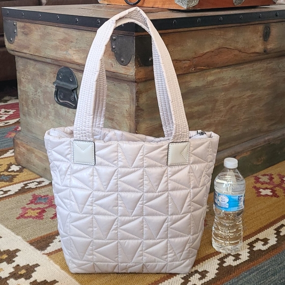 Michael Kors Winnie Small Tote Shoulder Bag Grey - Picture 2 of 7